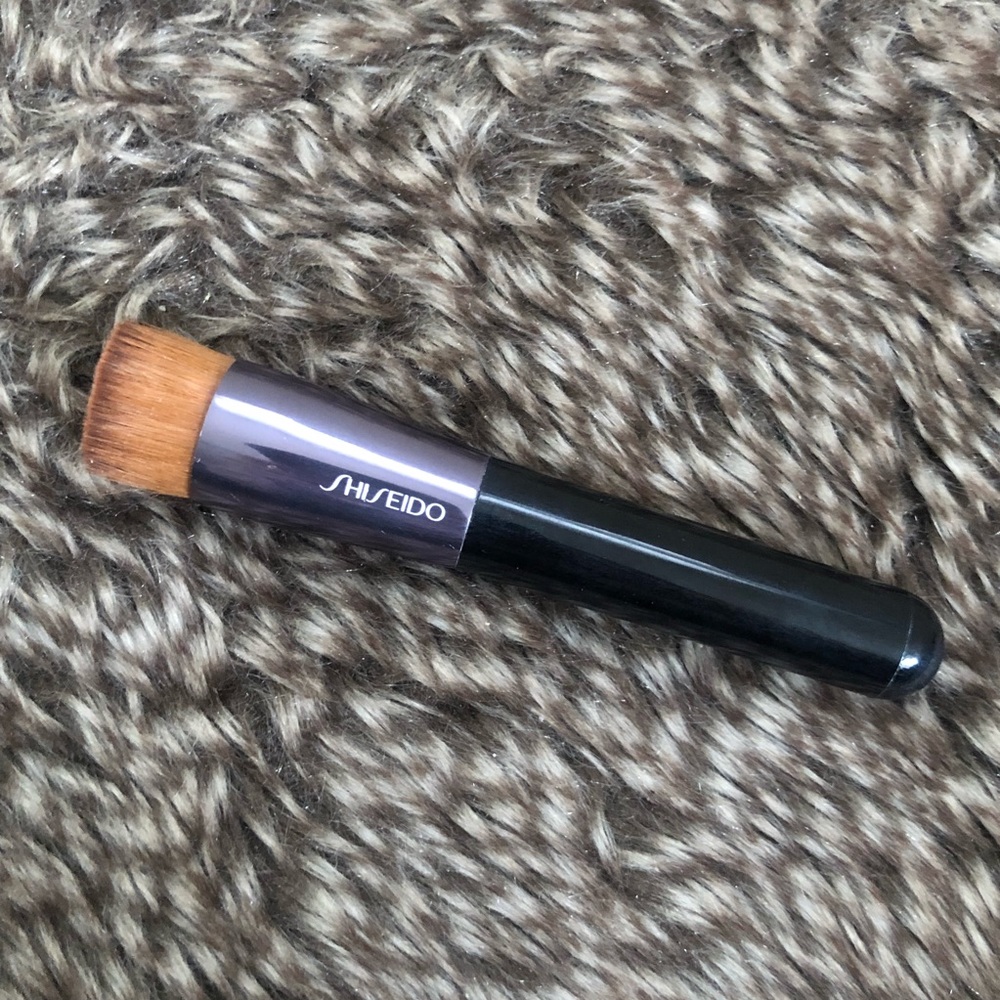 Shiseido foundation brush